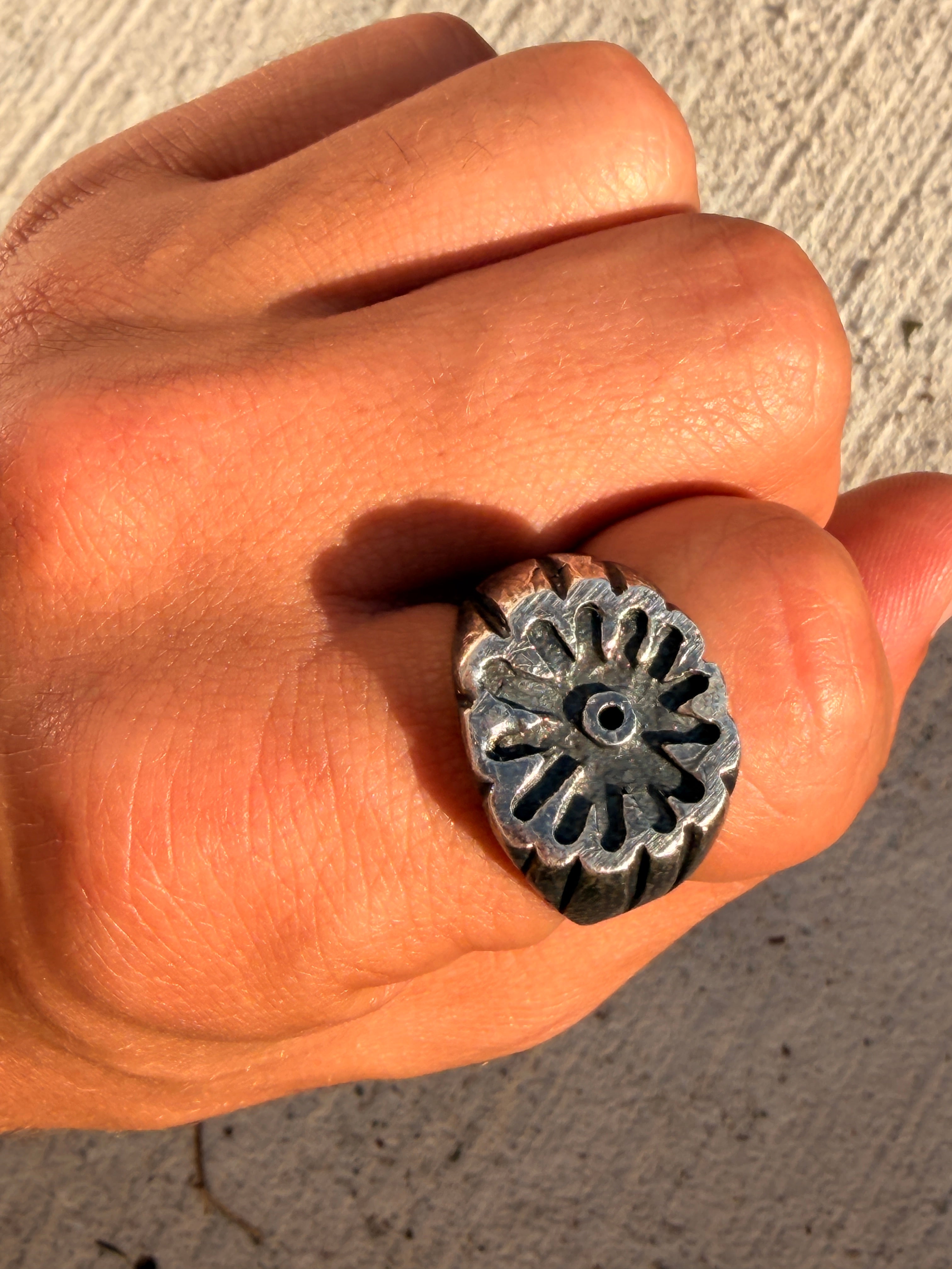 FLOWER RING