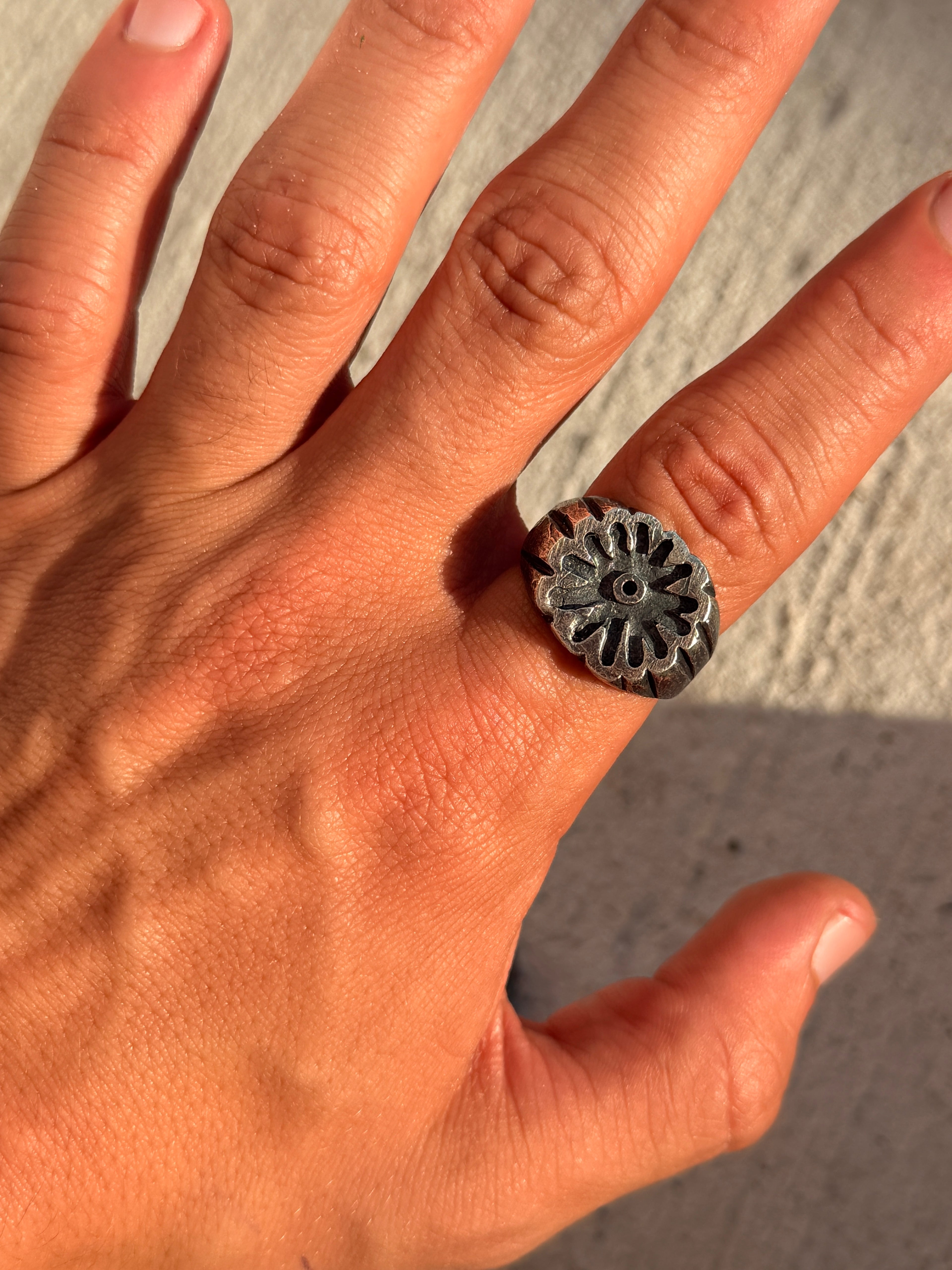 FLOWER RING