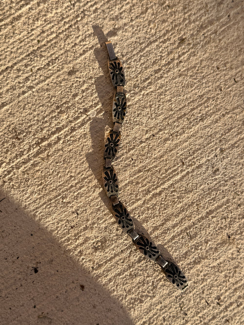 FLOWER BRACELET