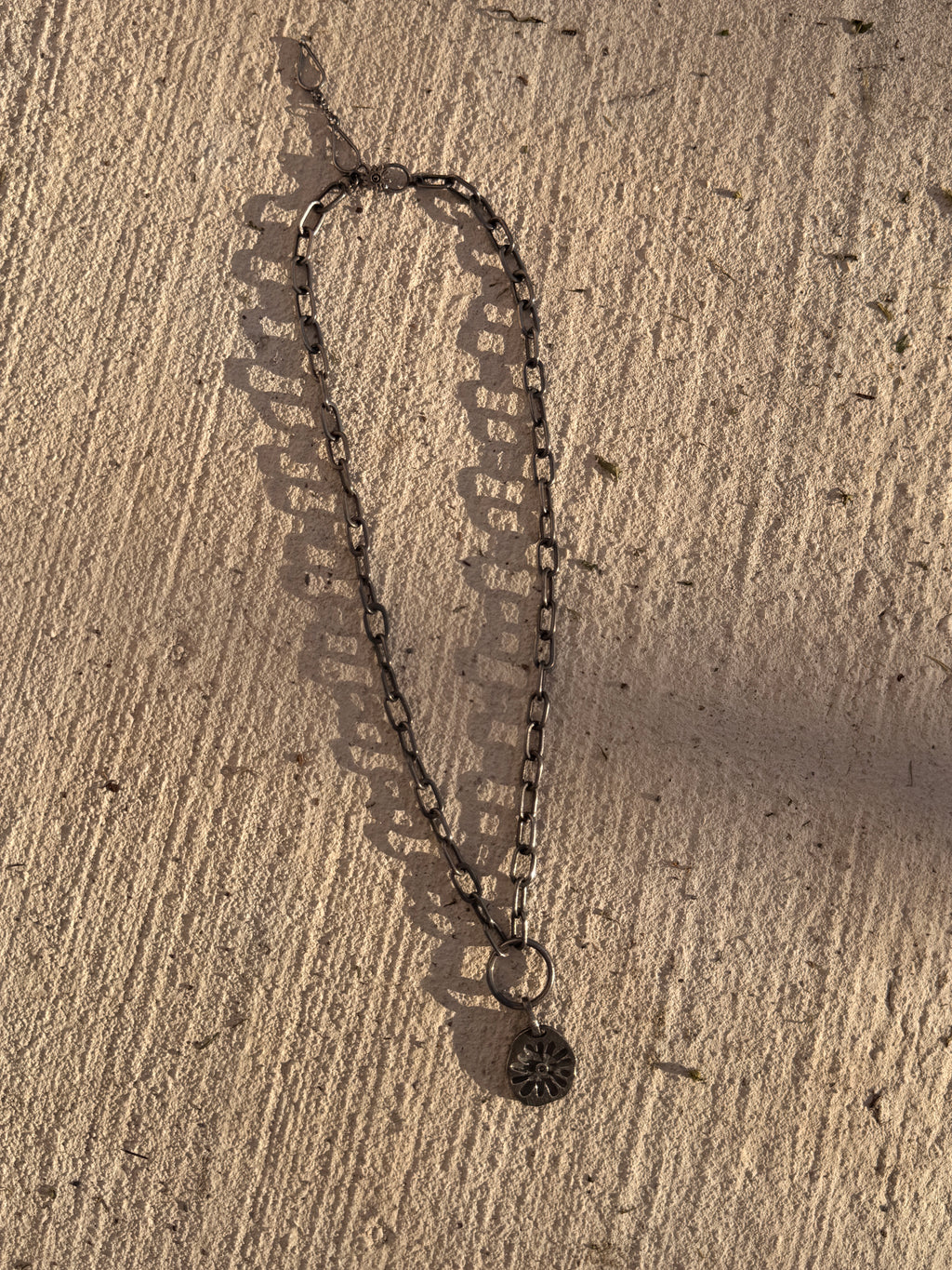 FLOWER NECKLACE